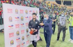 محمد صلاح يتوج بجائزة أفضل لاعب في مباراة مصر وغينيا بيساو
