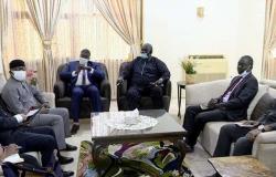 مبعوث الاتحاد الأفريقي يكثف لقاءاته لحل أزمة السودان السياسية