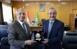 محافظ الإسماعيلية يستقبل رئيس الأكاديمية العربية للعلوم والتكنولوجيا والنقل البحرى