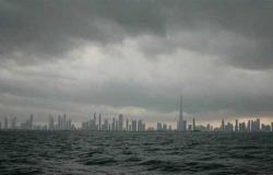 طقس الغد الثلاثاء 18-01-2022 فى الامارات العربية المتحدة غائم مع فرصة لسقوط الأمطار