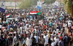 قنابل الغاز لتفريق محتجي السودان مجددا