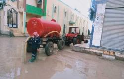 رؤساء الوحدات المحليه بمحافظة كفرالشيخ يواصلون التخلص من مخلفات الأمطار