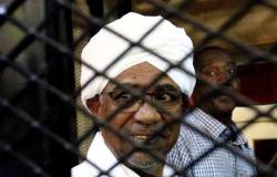 السودان.. تأجيل محاكمة البشير بسبب إصابته بكورونا