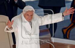 البابا السابق بنديكتوس يطلب العفو بعد فضيحة الاعتداء الجنسي على الأطفال