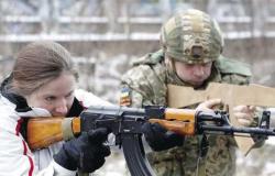 الدفاع الأوكرانية: نفذنا هجومًا مضادًا في ماريوبول ودمرنا 3 دبابات وقتلنا نحو 30 جنديًا روسيًا
