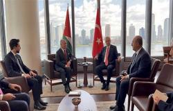 الملك يلتقي اردوغان ويؤكد أهمية زيادة مستوى التبادل التجاري بين البلدين