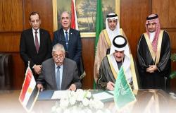 مصر والسعودية توقعان اتفاقية تعاون لتسهيل نقل البضائع وتشجيع التبادل التجاري