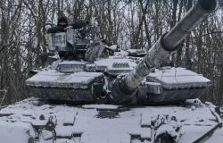 أوكرانيا تتدرب على دبابات ليوبارد 2 القتالية لوقف روسيا