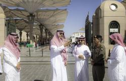 أمير المدينة يتفقد استعدادات خدمة زائري المسجد النبوي