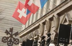 سويسرا تقدم ثلث الناتج المحلي لدعم بنكي "يو بي إس" و"كريدي سويس"