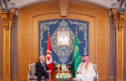 ولي العهد والرئيس التونسي يبحثان تطوير العلاقات