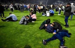 مقتل 9 أشخاص وإصابة آخرين إثر تدافع داخل ملعب كرة قدم بالسلفادور