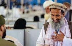 جوازات مطار المدينة تستقبل رحلة ضيوف الرحمن من أفغانستان
