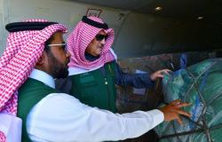 سفير السعودية لدى مصر يتابع سير عمل إدخال المساعدات الإغاثية المقدمة إلى غزة