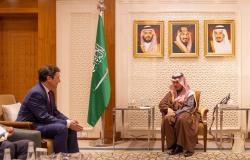 وزير الخارجية يبحث مع كاديك العلاقات السعودية الفرنسية
