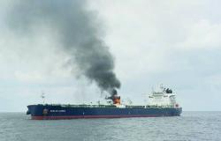 سنغافورة: لا يوجد مواطنين على متن سفينة الشحن المتضررة من هجوم الحوثيين
