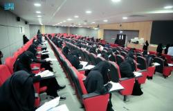 اختبارات الجامعات بعد العودة لنظام الفصلين اليوم