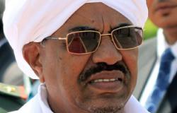 البشير يتسلم أوراق اعتماد عدد من السفراء لدى السودان