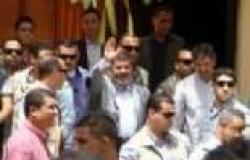 بالفيديو| سيدة تنتظر مرسي أمام المسجد لينقذ ابنتها المختطفة منذ 35 يوما