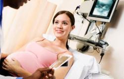 دراسة علمية: الرضاعة من حليب الأم يحسن من أداء دماغ المولود الجديد