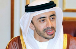 عبد الله بن زايد يوجه باستقدام أشهر الأطباء لمتابعة حالة سفير الإمارات في الكويت