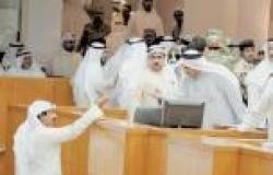 الناخبون الكويتيون يدلون بأصواتهم في انتخابات المجلس البلدي
