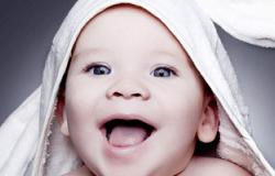 اللون الطبيعى لعيون الأطفال يظهر بعد ثلاثة أشهر من الولادة