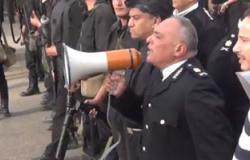 بالفيديو.. شاهد كيف تطبق الشرطة قانون «التظاهر» الجديد