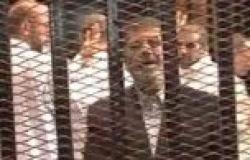 مرسي يصلي الجمعة منفردًا.. وتخصيص ملحق بزنزانته للتريض