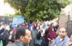 بالصور|  "أمن المنوفية" يفض وقفة تضامنية مع فتيات "الإخوان" أمام محكمة شبين الكوم