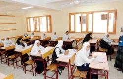تباين أراء طلاب الإعدادية بالقاهرة حول امتحان الجبر والإحصاء