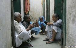 «أرامل الهند» يبحثن عن «العزلة»