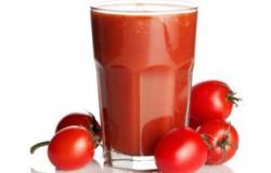 دراسة صينية: كوب من عصير الطماطم يوميا يخلصك من "الكرش"