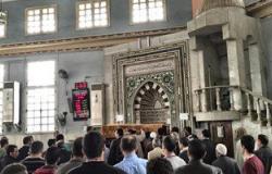 بدء صلاة الجنازة على جثمان الطالبة يارا طارق فى مسجد السلام بمدينة نصر