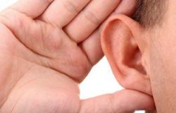 دراسة أمريكية: زراعة القوقعة الإلكترونية وتحسن السمع يقلل اكتئاب كبار السن