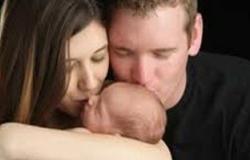 هرمون إفراز الحليب يساعد على التقريب بين الآباء والأمهات بعد الولادة