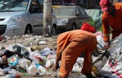 الأهالى يمنعون عمال النظافة من نقل القمامة للمقلب بالمحلة