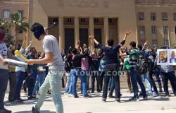 بالصور.. طلاب الإخوان بهندسة الإسكندرية يشعلون الشماريخ داخل الجامعة
