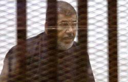 مرسى وقيادات الإخوان يقضون ليلتهم بـ"البدلة الحمراء" داخل السجن