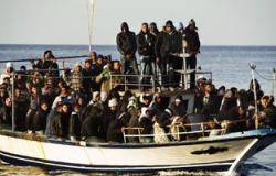 إيطاليا تُرحل 28 مصرياً من ضحايا الهجرة غير الشرعية