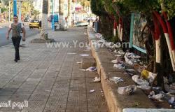 بالصور.. القمامة تحاصر ساحة قلعة قايتباى عقب انتهاء العيد بالإسكندرية