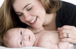 5 نصائح للحفاظ على صحة أطفالك فى الموجة الحارة أهمها الرضاعة والاستحمام