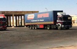 سفر وعودة 139 شاحنة بضائع مصرية من وإلى ليبيا عبر منفذ السلوم