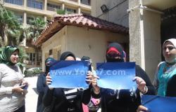 بالصور..وقفة بالملابس السوداء لطلاب حقوق الإسكندرية بسبب نتيجة التظلمات