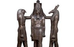 مصر تستعيد تمثالا فرعونيا بعد تهريبه إلى فرنسا