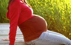 لو حامل ومدمنة كافيين ممكن تولدى قبل ميعادك