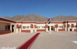 بالصور.. محافظ جنوب سيناء يفتتح مدرسة طابا الجديدة وتفقد الـ200 منزلاً بدويًا