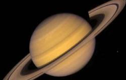 "البحوث الفلكية": كوكب زحل يقترن مع هلال "محرم" فجر غد