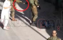 بالفيديو.. الاحتلال يضع سكينا بجانب شهيد فلسطينى لاتهامه بمحاولة تنفيذ طعن