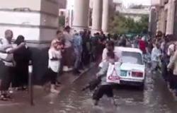 بالفيديو.. الرزق يحب الخفية..أول مواطن يعمل “معدية” بالأجر فى الإسكندرية